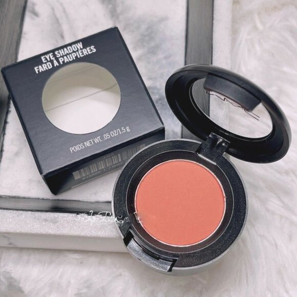 Last one! MAC CORAL eye shadow NIB Matte - Picture 3 of 5
